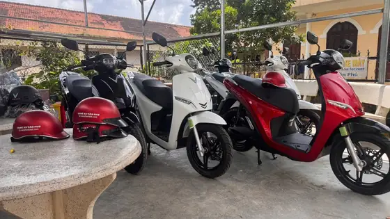 Scooter elettrico — Noleggio scooter Da Lat — Van Phu